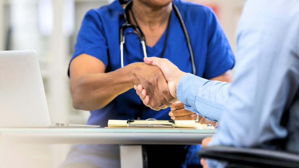 Healthcare Professionals: How to Job Hunt Without Quitting Your Day Job